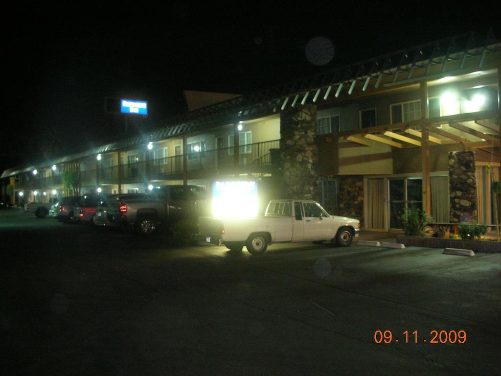Parkside Inn פרסנו מראה חיצוני תמונה